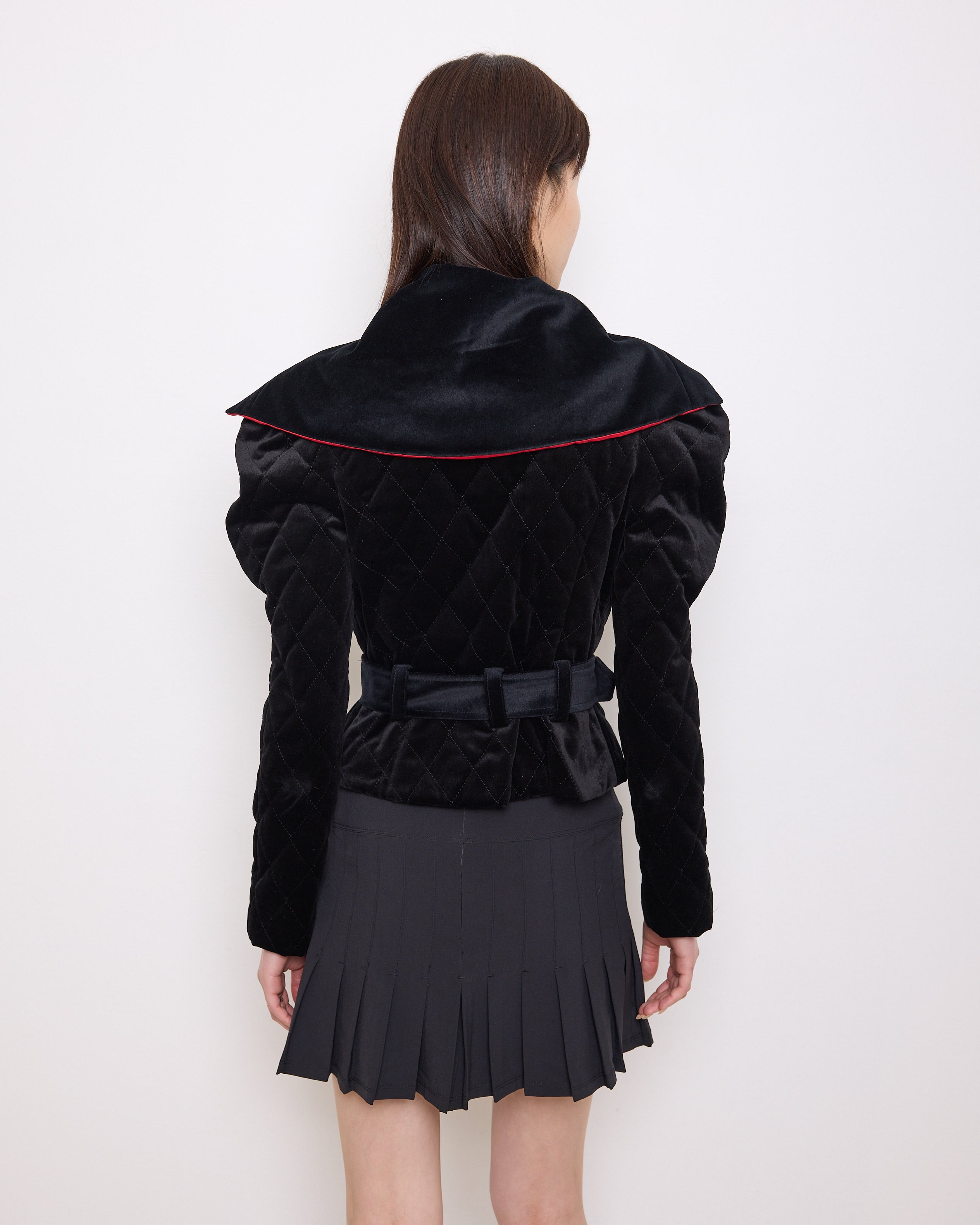 Vintage Cropped Jacket with attachable hood, size 42 fits XS–S, 21-inch length. Model is 5'9", very good condition