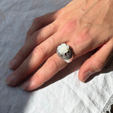 Sterling Silver Ring With Mother of Pearl Flower Detail
