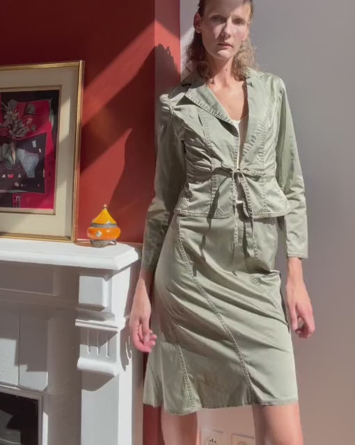 guy-laroche-skirt-suit — silent modeled video