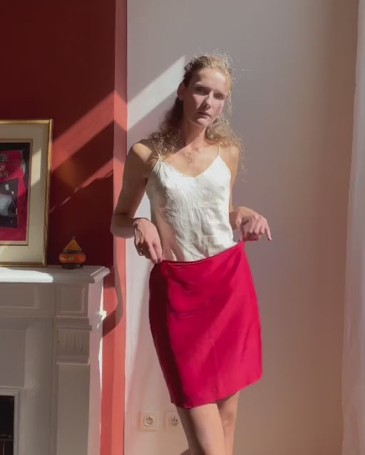 gigli-red-skirt — silent modeled video