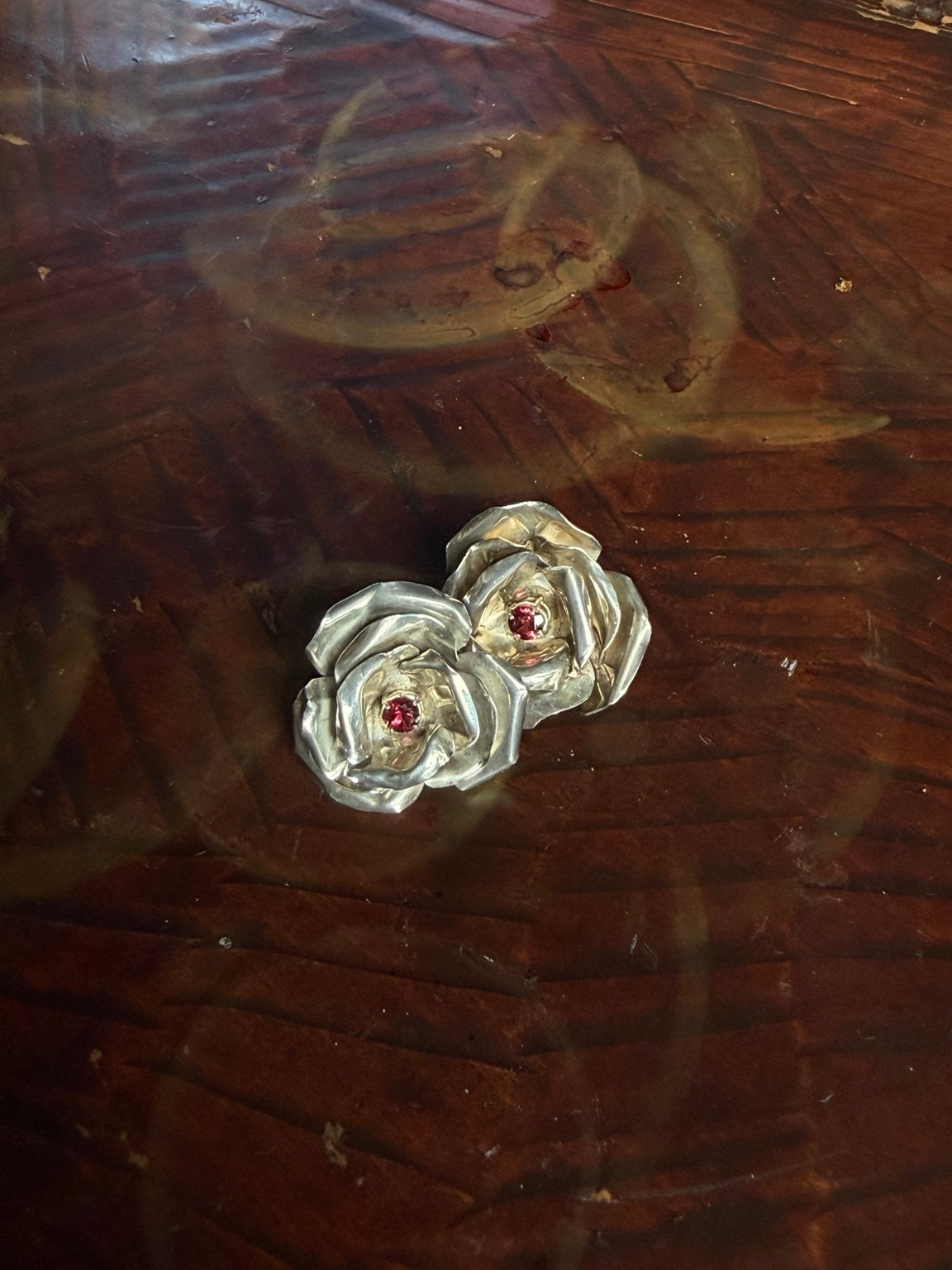 Vintage silver flower earrings with red stones